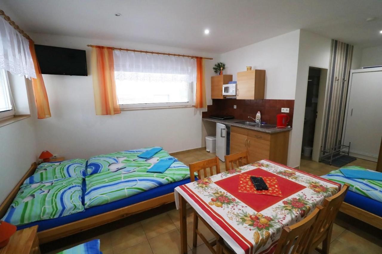 Apartmany Jana Janske Lazne Exteriör bild